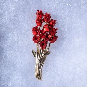 DM 97 Rose Bouquet Pin
